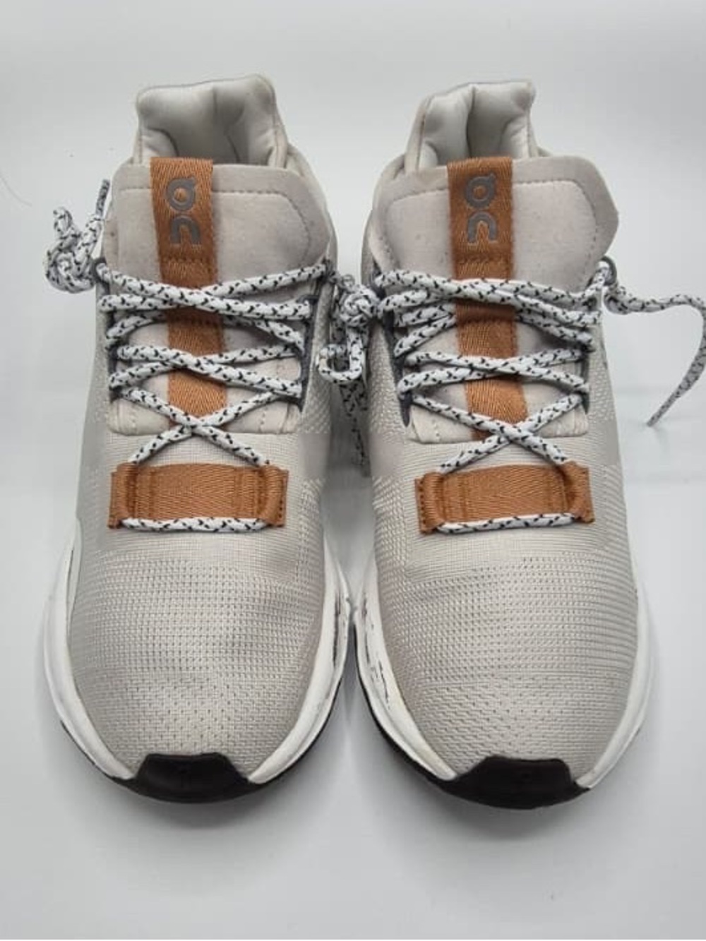 On Running Men's Beige Sneakers with Tan Accents